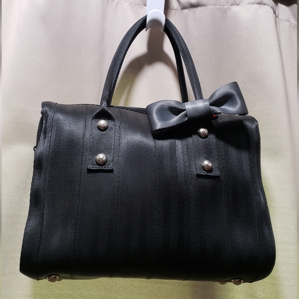 Black Harvey purse